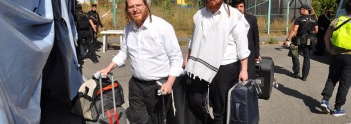 Паломников не останавливает даже опасность обстрелов