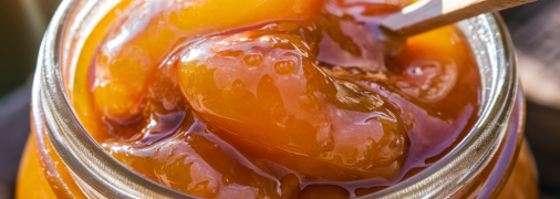 Абрикосовый джем получается очень ароматный и вкусный (изображение создано с помощью ИИ)