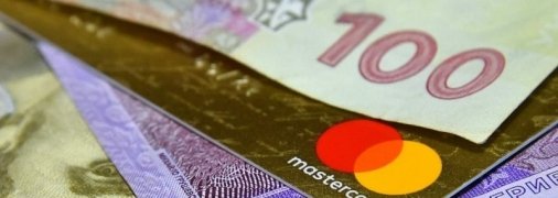 Пенсии в Украине вырастут на 700 гривен: что происходит с поступлениями в ПФУ (инфографика)