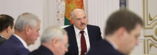 Лукашенко пошел на попятную после угроз в адрес бастующих (видео)