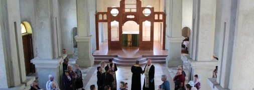 Спустошений храм Іова Почаївського