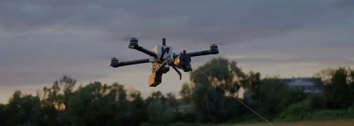 FPV-дрон на оптоволокне