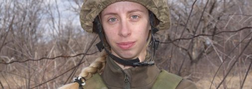 Настоящая героиня: всплыли подробности спасения бойцов под Шумами хрупкой девушкой-медиком 