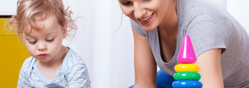 В Украине работающим мамам будут возмещать оплату услуг няни