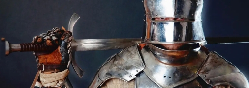 Людина з мечем (тематичне фото)