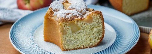 Шарлотка с яблоками