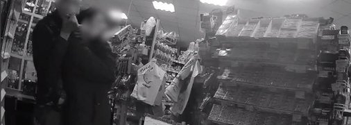 Мужчина угрожал женщинам ножом