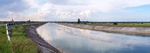 Вода в Крым не поступает: у Зеленского рассказали о строительстве дамбы на Северо-Крымском канале