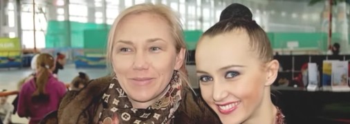 Анна с мамой