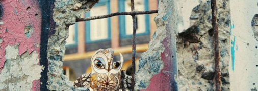 Кадр з фільму "Порцелянова війна"