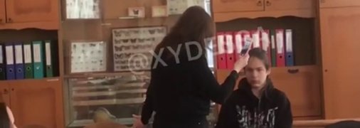 Только потерял маму: всплыли неожиданные детали скандала с баллончиком в одесской школе