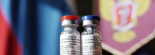 Медики заразились COVID-19 после прививки вакциной Спутник V