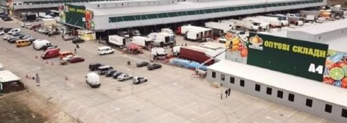 Атака на "Столичный": законные владельцы предприятия рассказали о нападении титушек и блокировании рынка