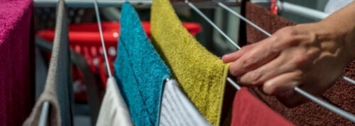 Де краще сушити одяг в квартирі