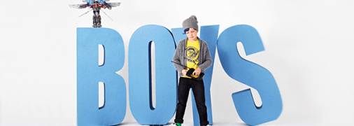 7 причин, почему мальчики больше девочек нуждаются в материнской ласке