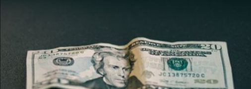 В какую валюту лучше всего вкладываться украинцам