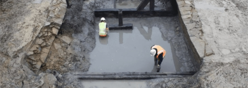 Стародавні рів та міст