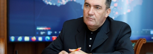 Посаду він обіймав понад чотири роки