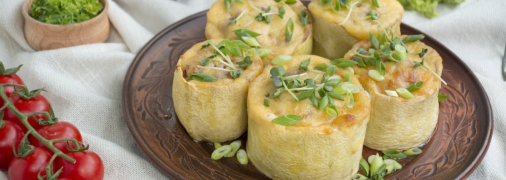 Фаршированные кабачки с рисом, яйцом и морковью