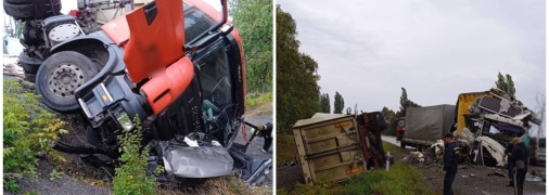 Один из грузовиков  слетел в кювет