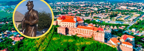 Пам'ятник рому-двірнику було відкрито у 2015 році