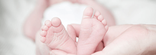 «Пока у нас это выглядит серым»: о законодательной базе суррогатного материнства в Украине