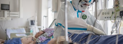 Провокує параліч: вчені виявили нову особливість коронавірусу