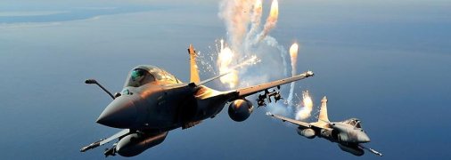 Отстрел тепловых ловушек истребителем НАТО