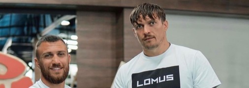 Усик поддержал Ломаченко