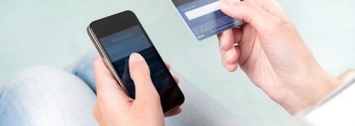 Иногда банк блокирует карту для сохранения ваших средств от мошенников