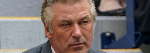 Алек Болдуин случайно застрелил оператора на съемках