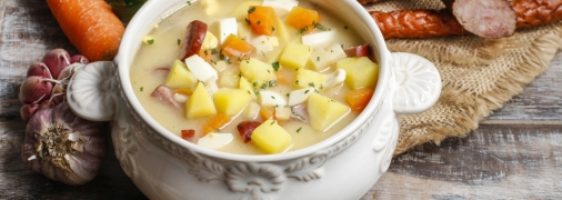 Кабачковый суп с колбасой и плавлеными сырками