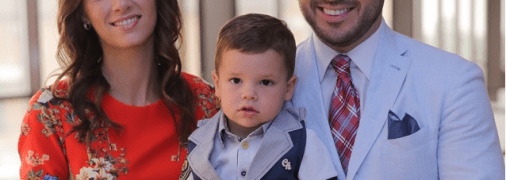 Ведущий Холостяка взволновал поклонников своим фото с детьми: ФОТО