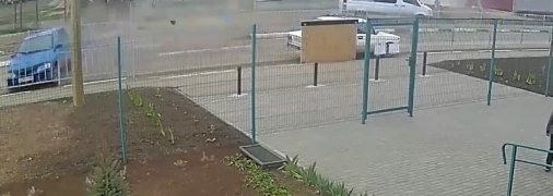 Сидящий рядом отец не помог: мальчик-подросток за рулем авто серьезно накуролесил в Крыму (видео)