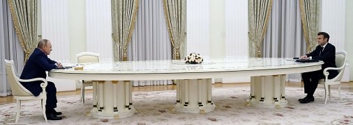 Владимир Путин и Эммануэль Макрон