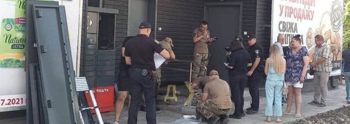 Атака на "Нову пошту": у Києві та Одесі прогриміли вибухи, момент потрапив на відео