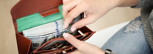 Что нужно носить в кошельке для привлечения денег