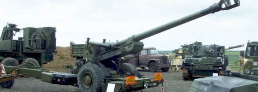 155-мм буксирована саморухома гаубиця FH70