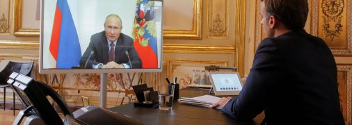 Владимир Путин и Эммануэль Макрон