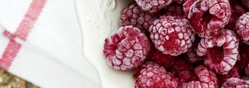 Как заморозить малину на зиму: 3 способа