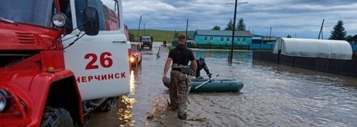 В России рухнул железнодорожный мост: прервалась одна из ключевых транспортных артерий страны (фото)