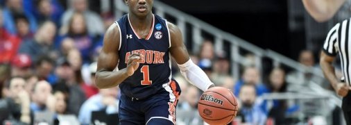 Финикс отчислил перспективного защитника