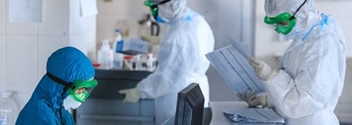 В Бельгии женщина умерла после того, как заразилась сразу двумя штаммами COVID-19