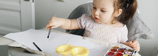 Почему заботиться о младенце легче, чем о детях постарше: история мамы