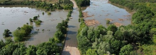 Полтора миллиона беженцев и новая пустыня: топ-12 экологических и гуманитарных последствий подрыва дамбы Каховской ГЭС