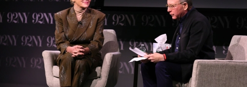 Шерон Стоун під час діалогу