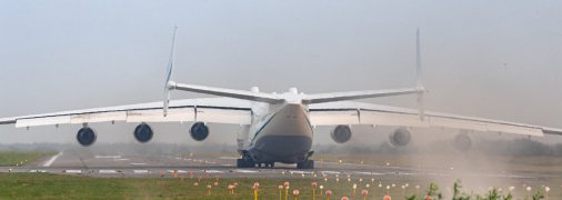 Людей просят уезжать любым путем - коммерческими или частными средствами