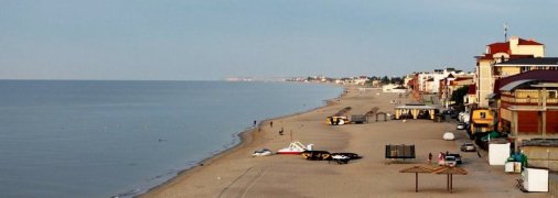 Вода мутна і докучають комарі: туристи розповіли правду про відпочинок в Затоці