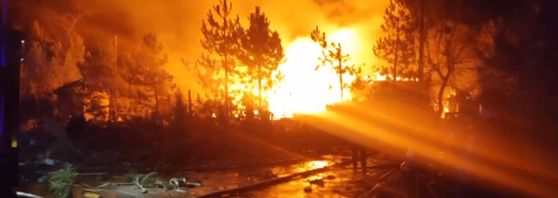 Горящая база отдыха в Мелитополе, где располагались оккупанты