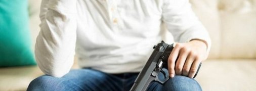 Не смог застрелиться и пытался отравиться: в Запорожье мужчину спасли после двух попыток суицида